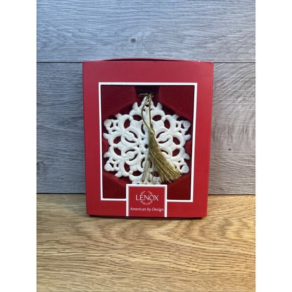 Lenox Other - Lenox 2018 Annual Snow Fantasies Snowflake Christmas Ornament Original Red Box
